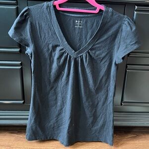 Black v neck basic blouse